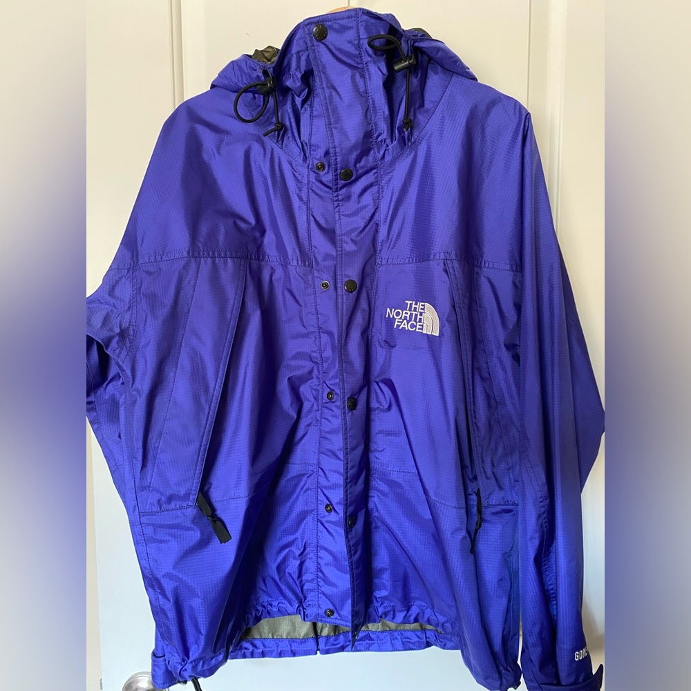 The North Face | Vintage Men’s Rain Jacket in size medium